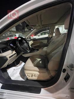 تۆیۆتا کامری